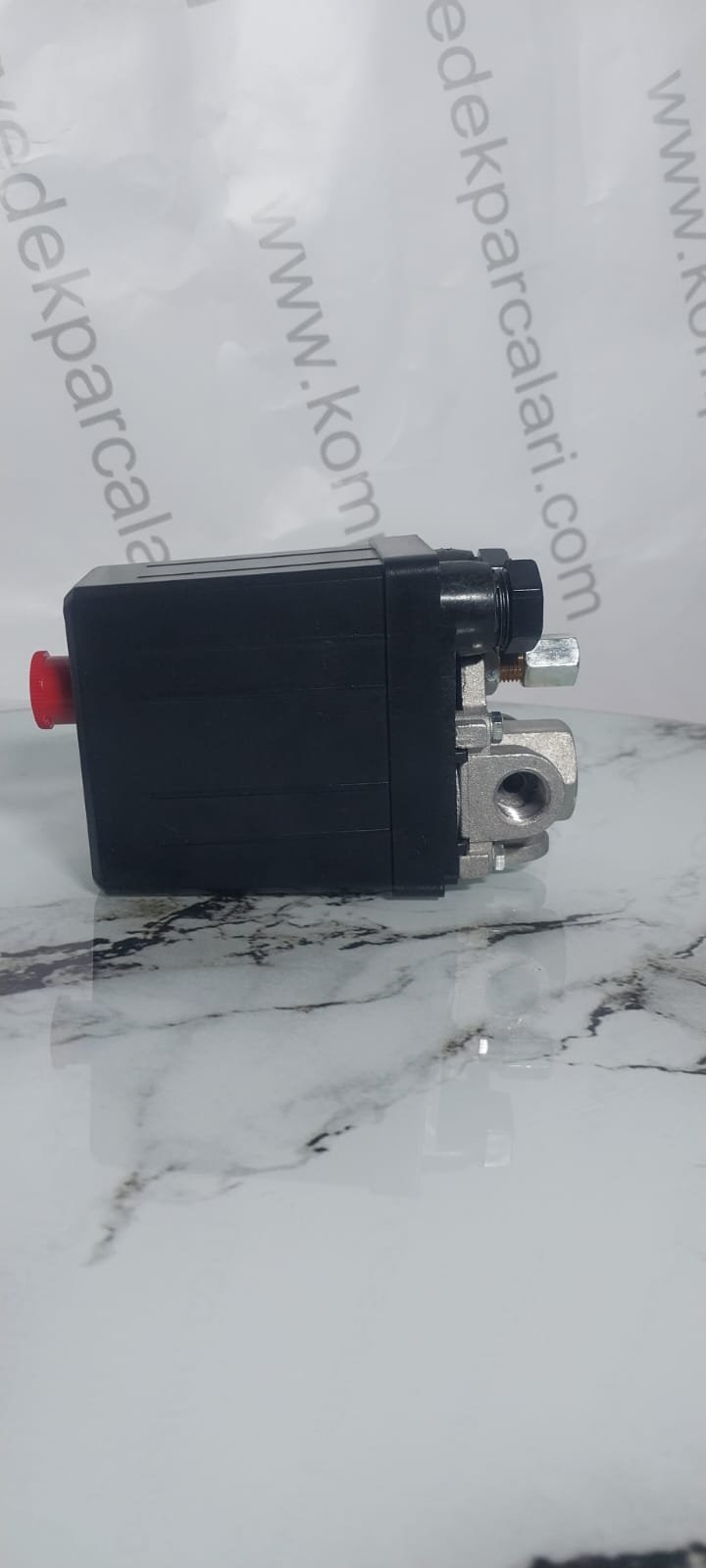 KIRMIZI BUTONLU BASINÇ ŞARTELİ 220V 1\4 GİRİŞ - Görsel 7